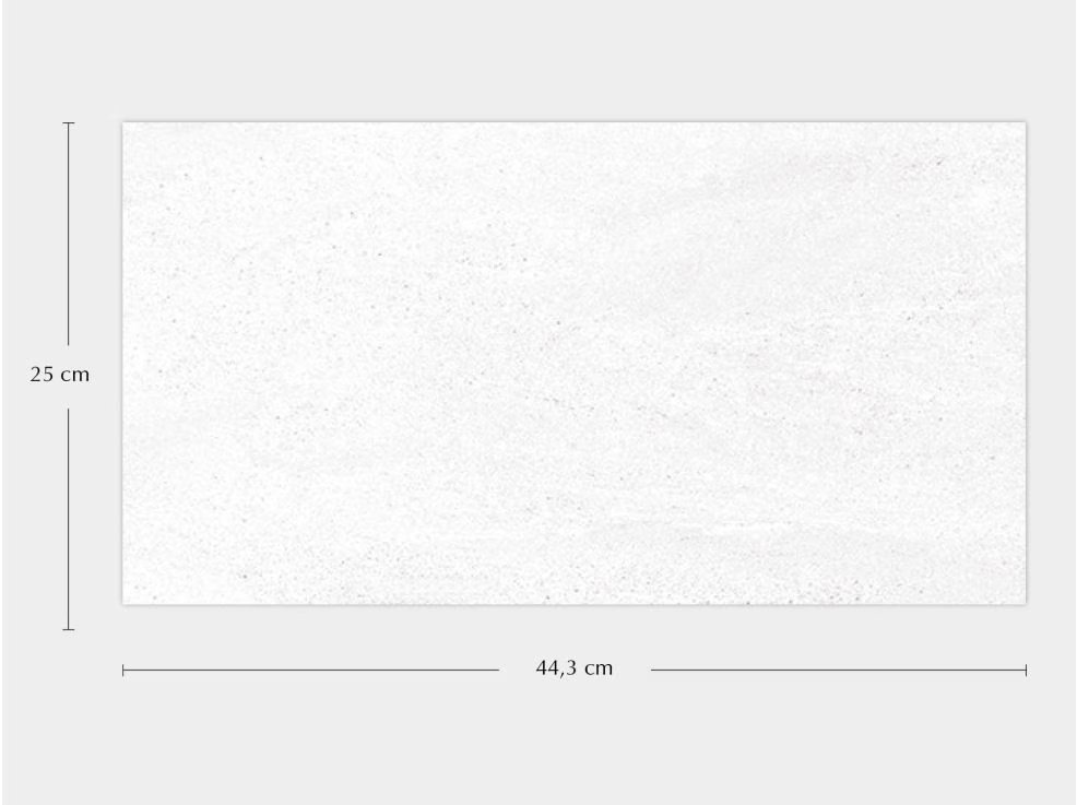 Madagascar Blanco (25 x 44.3cm)