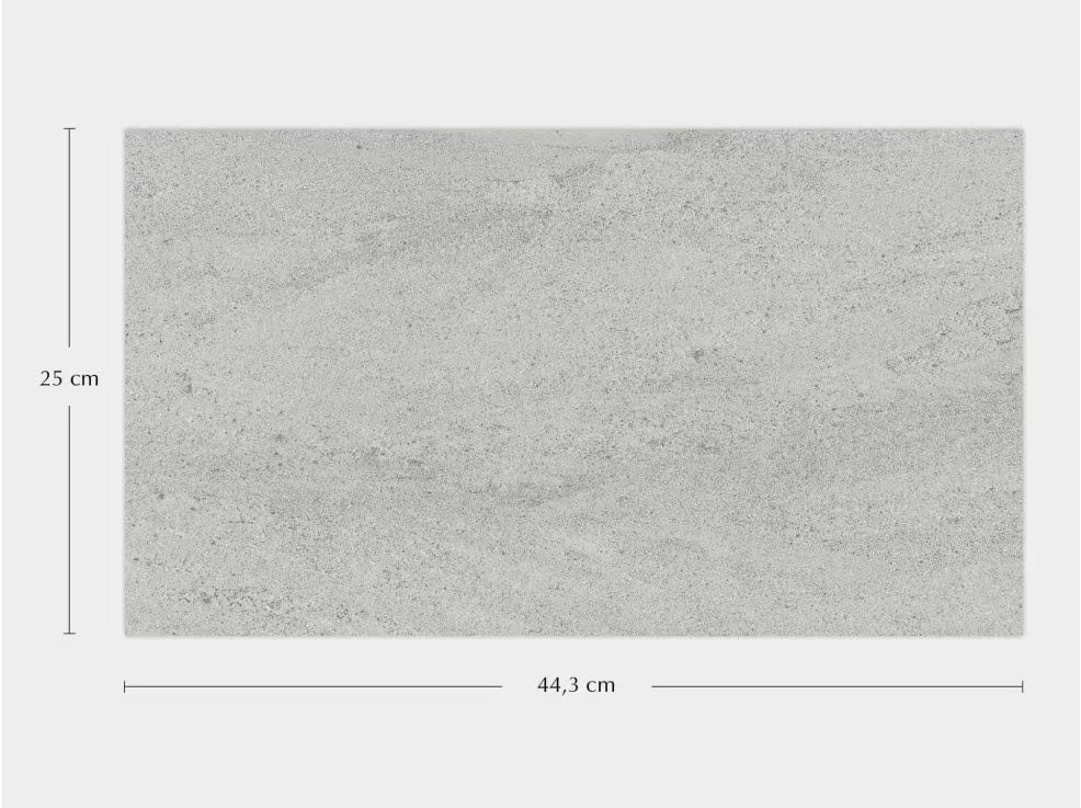 Madagascar Natural (25 x 44.3cm)