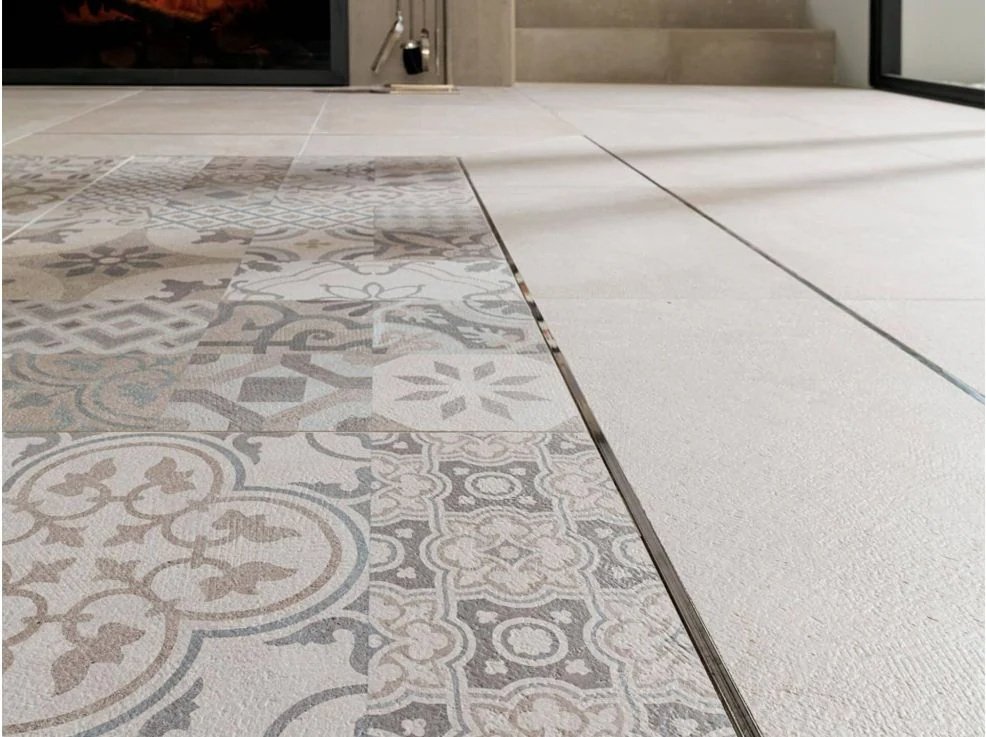 Dover Antique (59.6 x 59.6cm)