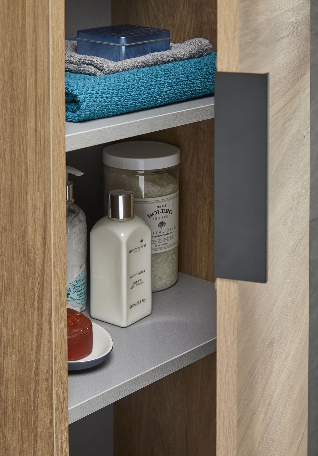 Ulva 140mm0 Tallboy Wood Unit/Blk SS Frame Urban Oak