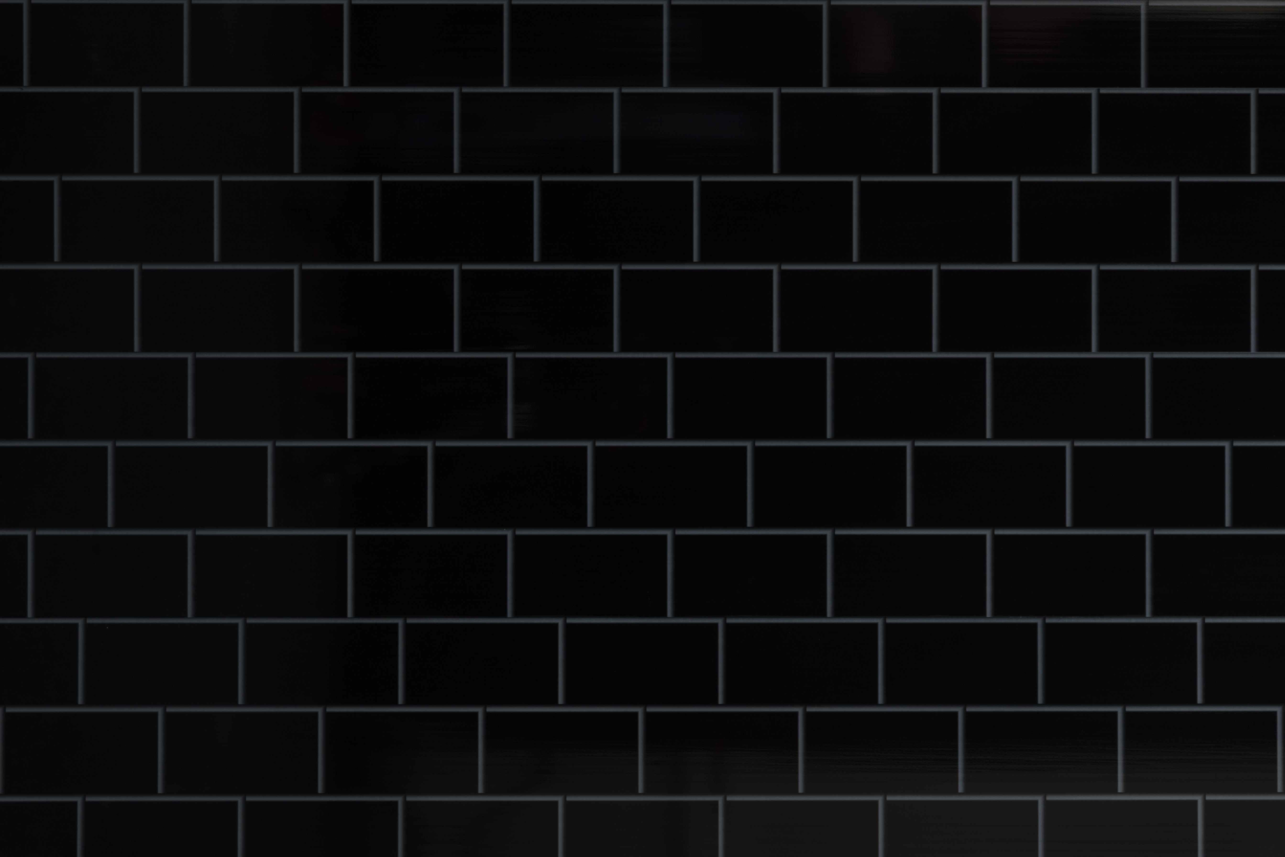 8mm Black Metro Brick - 2.8m x 250mm (Pack of 4)