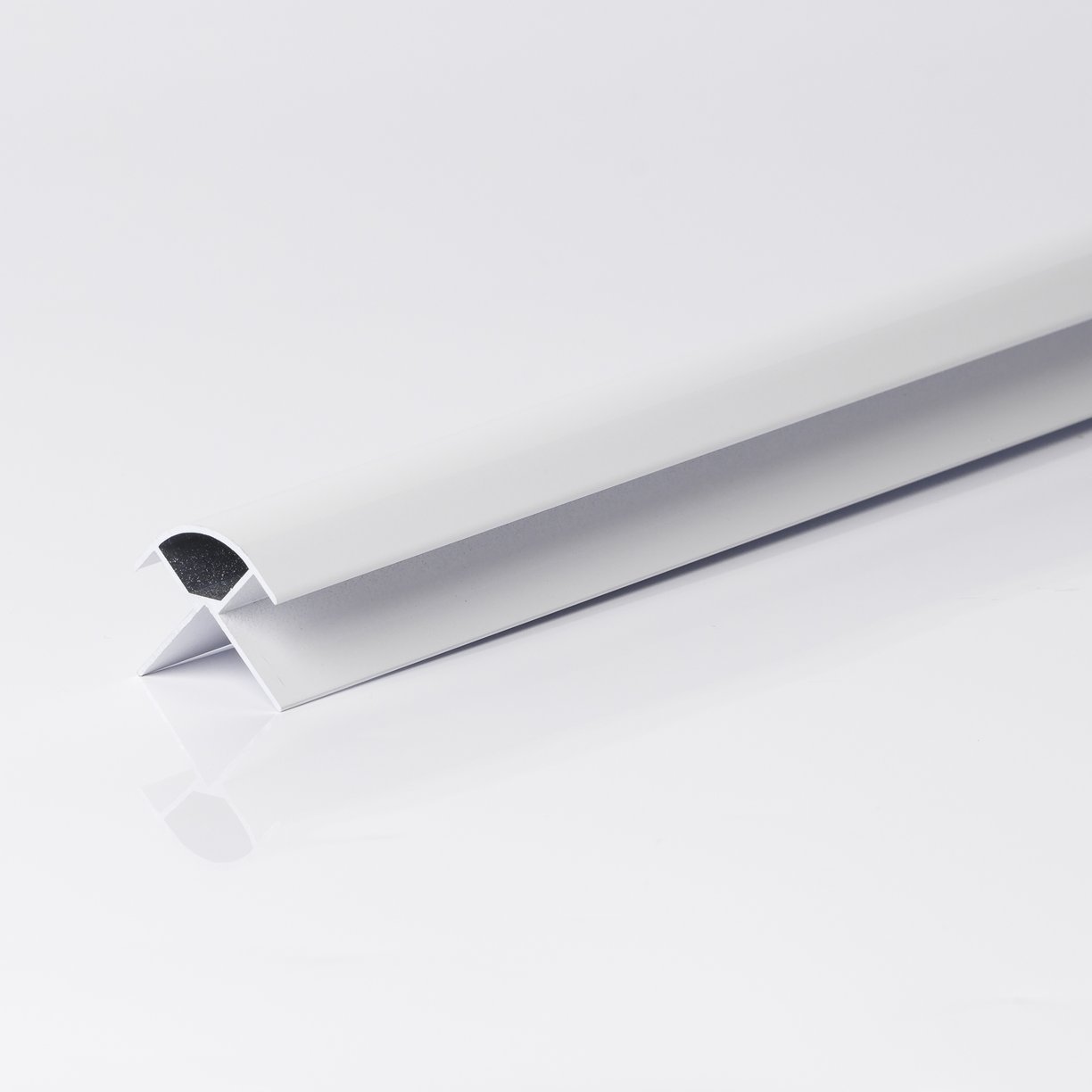 10mm White Metal External Corner 2.4m