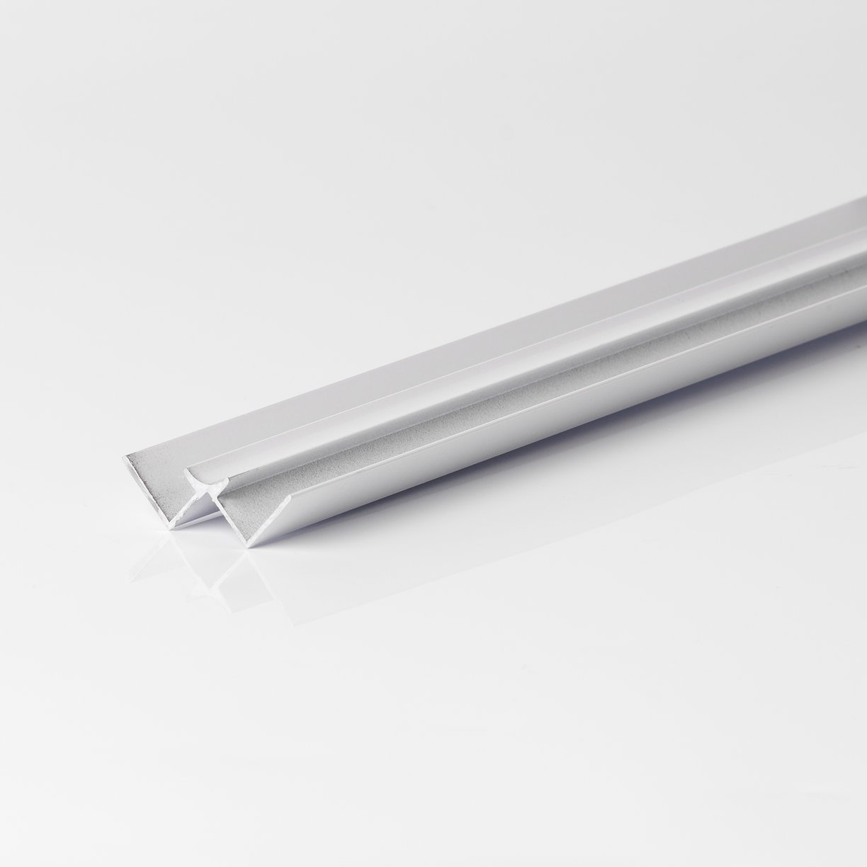 10mm White Metal Internal Corner 2.4m