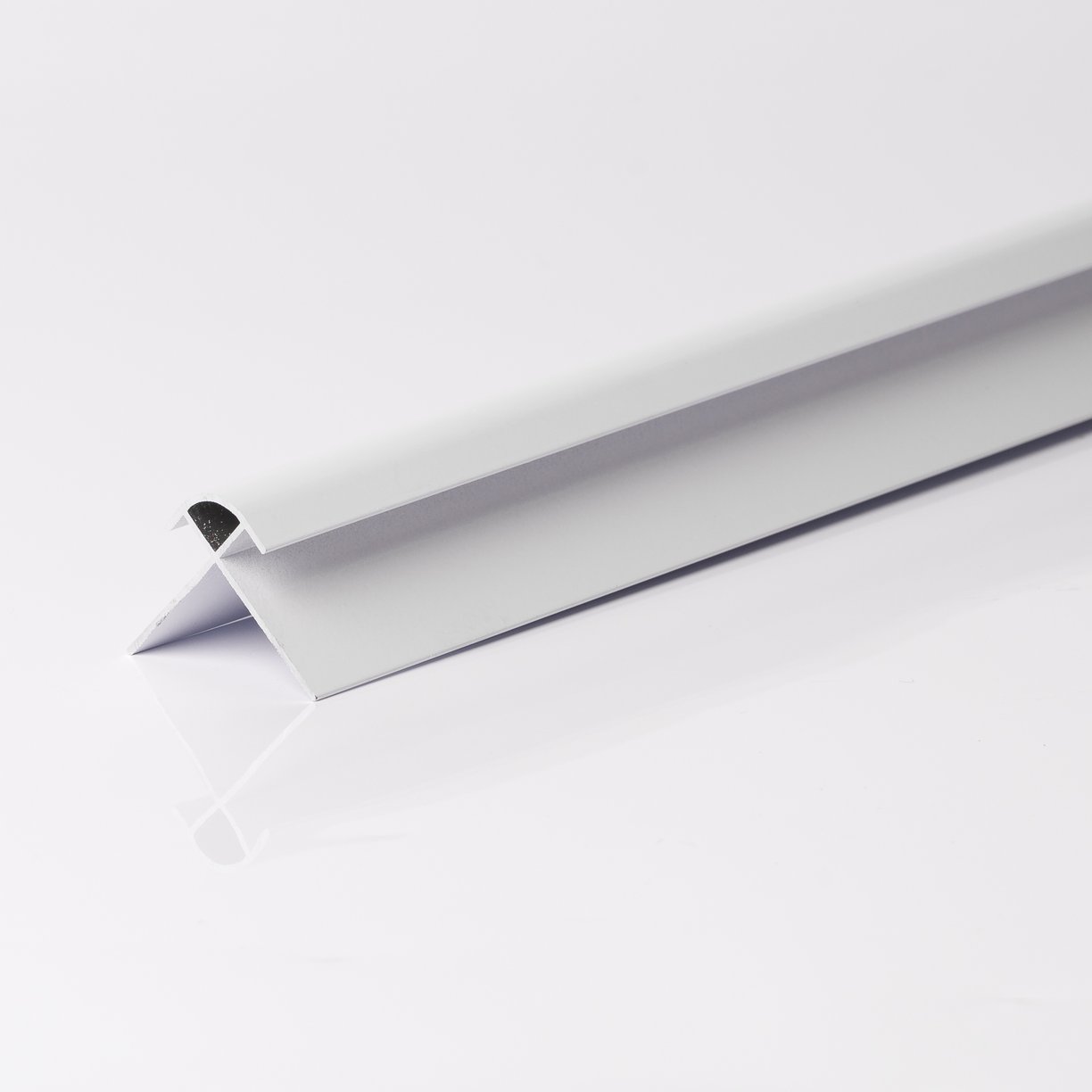 8mm White External Corner 2.7m