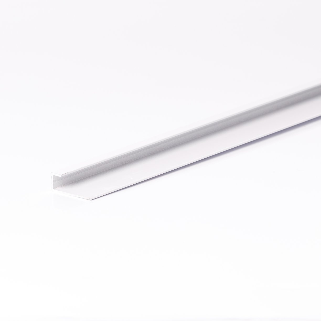 8mm White Metal End U 2.7m