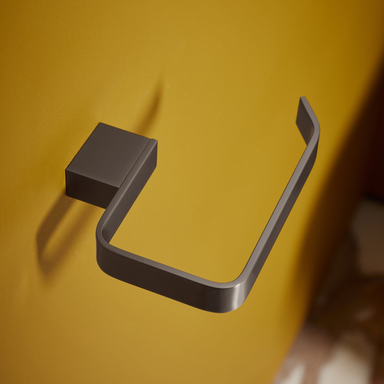 MOQ Gunmetal Paper Holder
