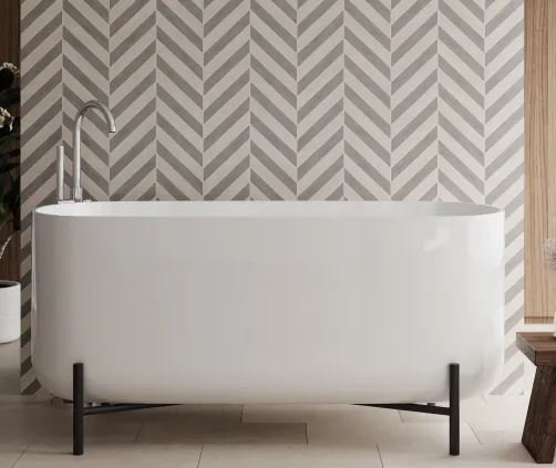 1700 x 770 x 650mm Freestanding Bath & Stand