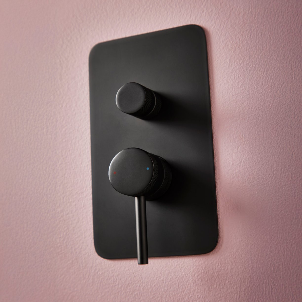 Core Concealed Manual Dual Outlet Black