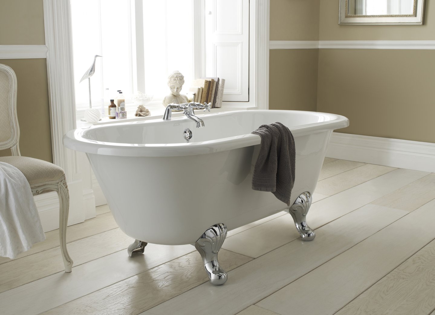 1700 Double Ended Freestanding Bath - White